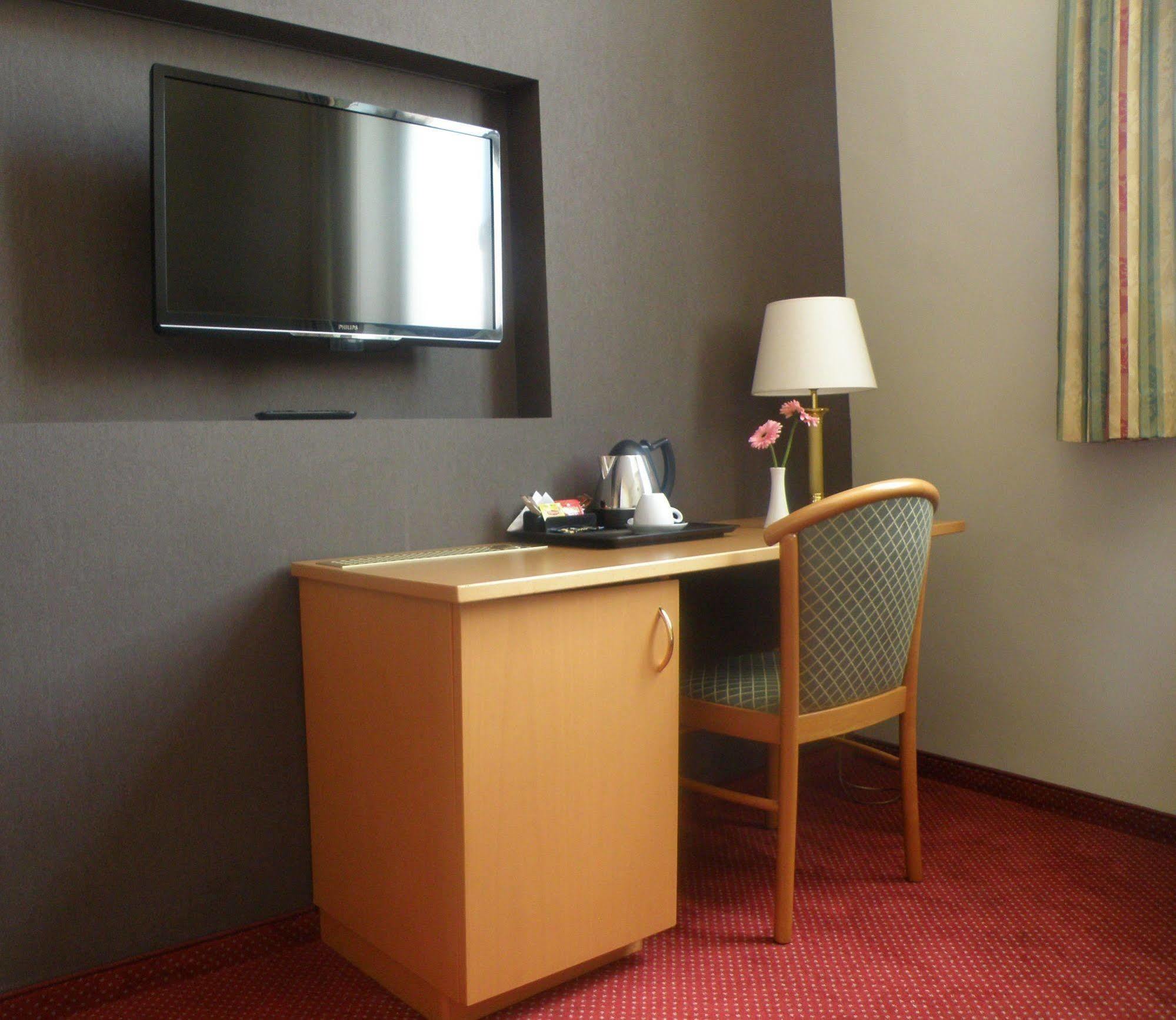 איפר Albion Hotel מראה חיצוני תמונה