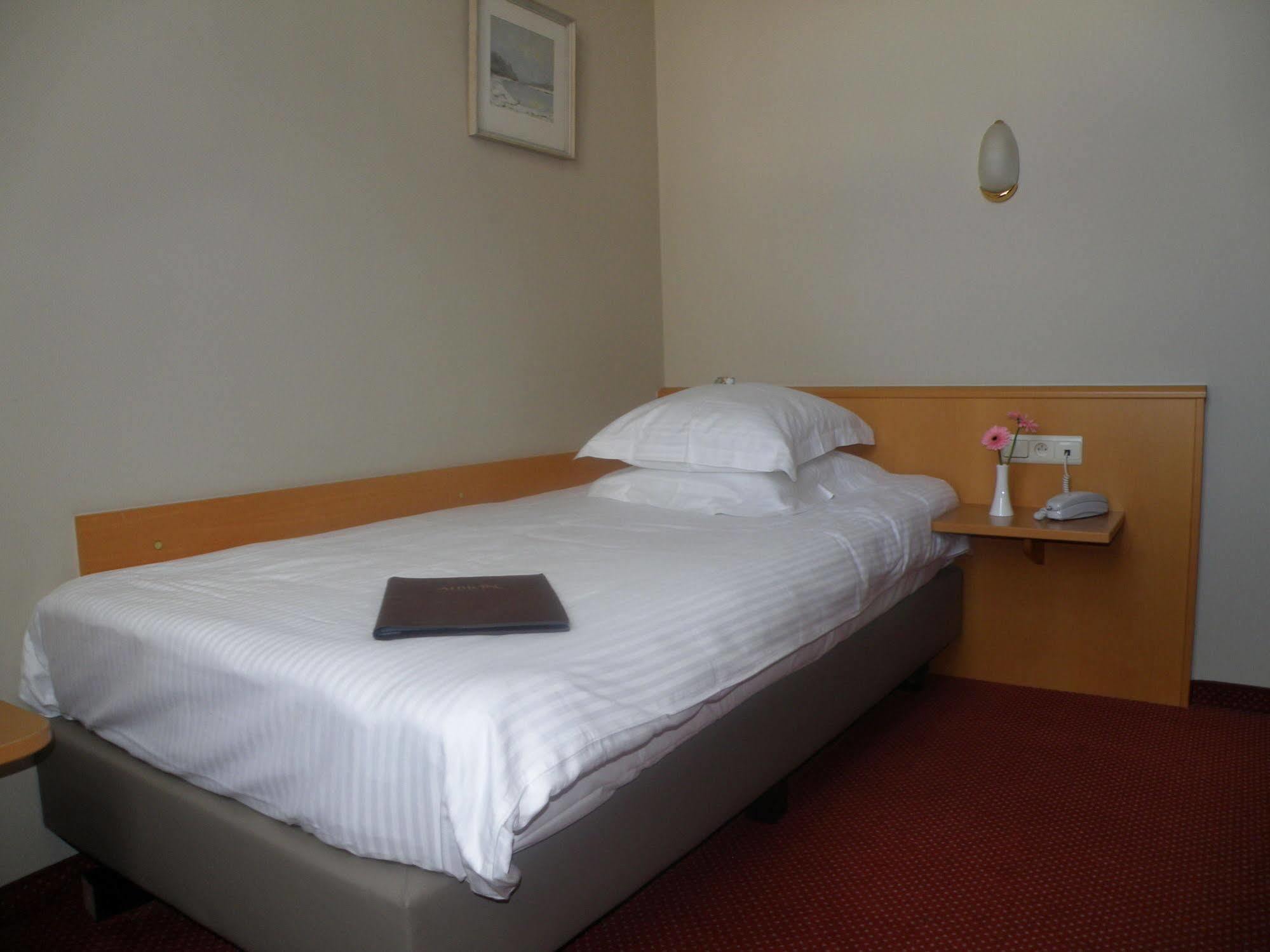 איפר Albion Hotel מראה חיצוני תמונה