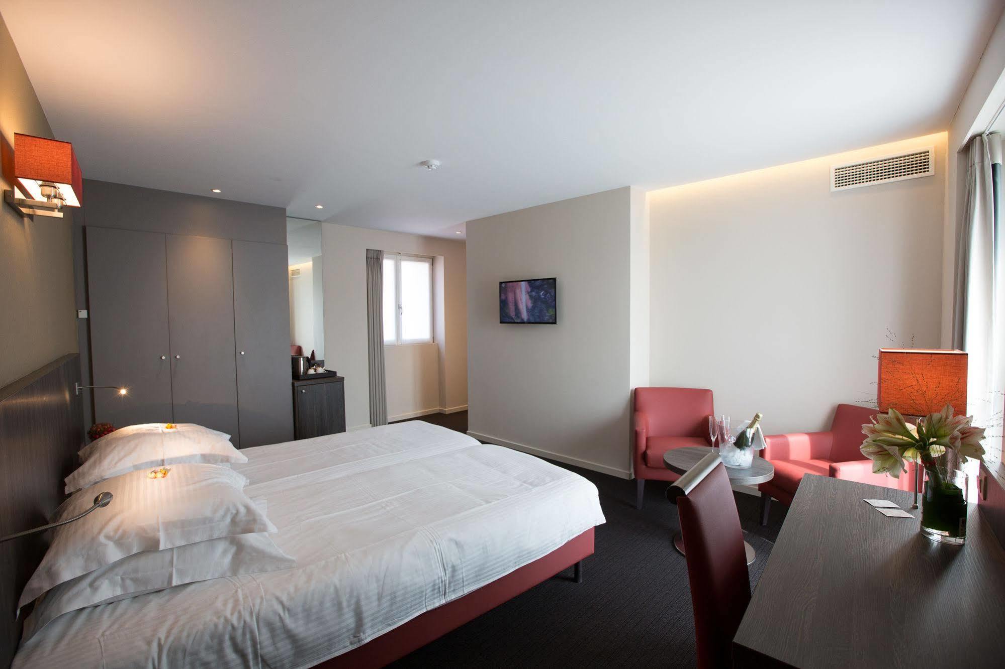 איפר Albion Hotel מראה חיצוני תמונה