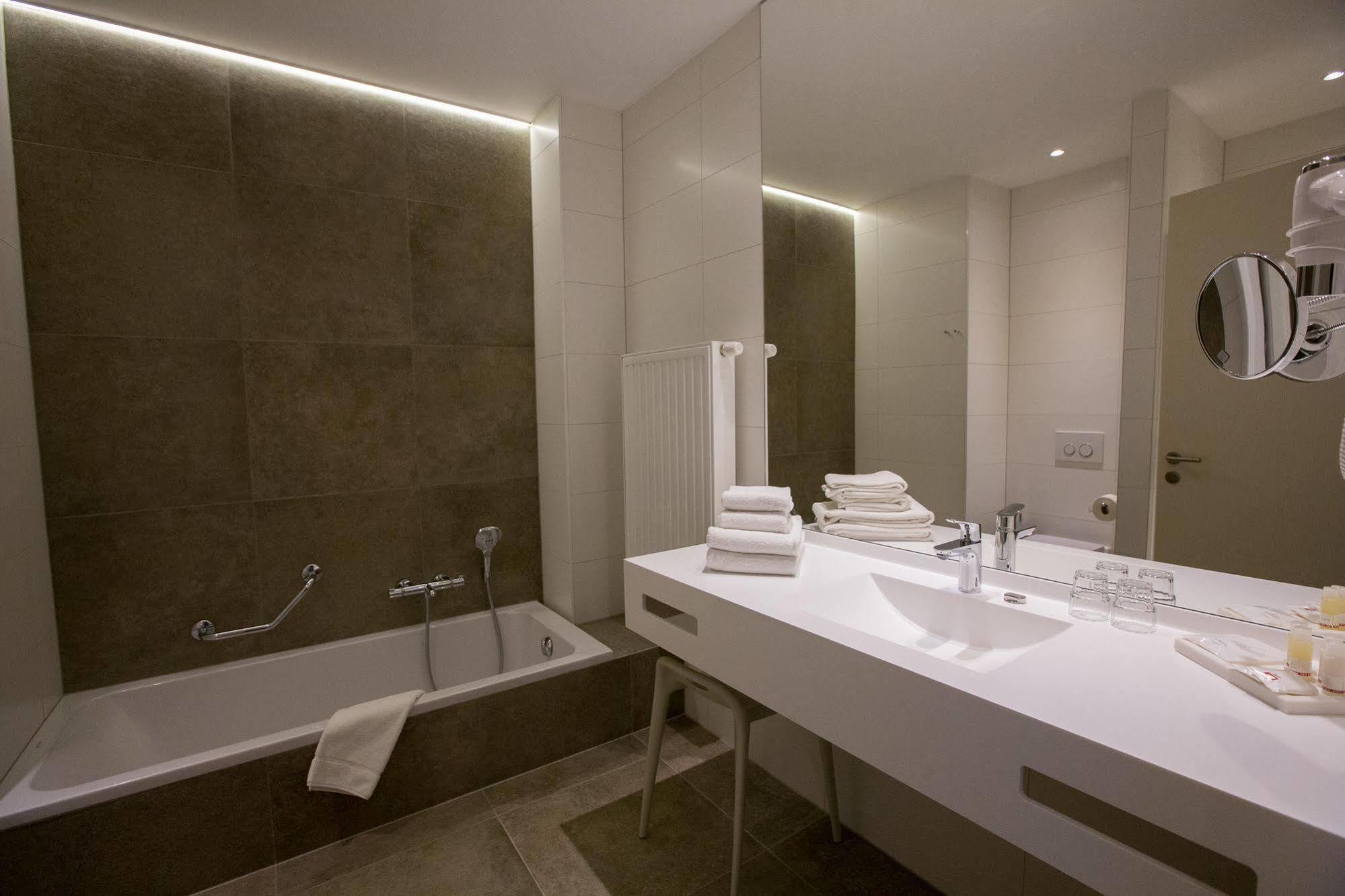 איפר Albion Hotel מראה חיצוני תמונה